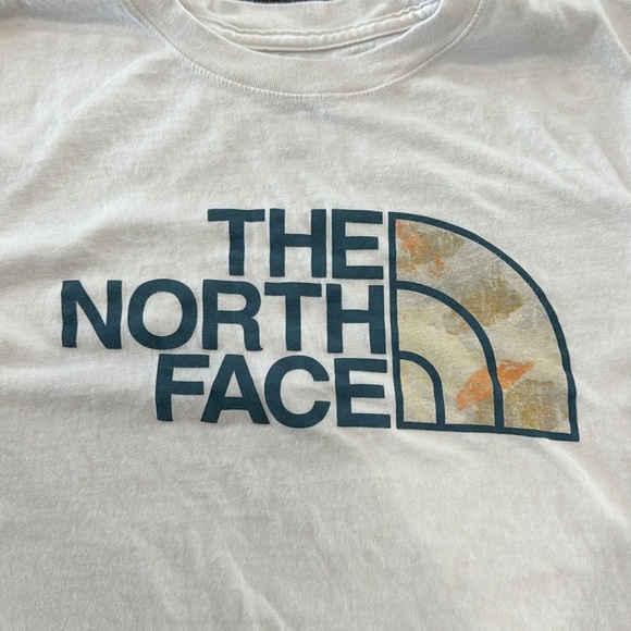 The North Face 100% Cotton T-shirt - Picture 2 of 6